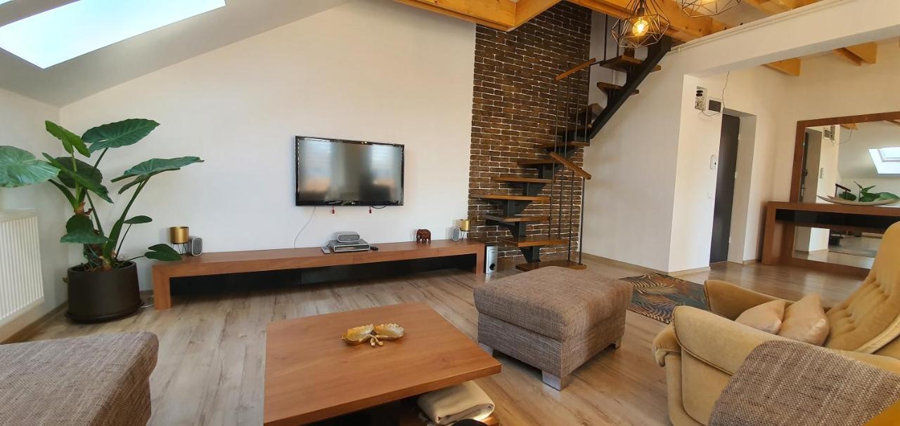 Hoobee Home & Rooftop Terrace Târgu-Mureş Eksteriør billede